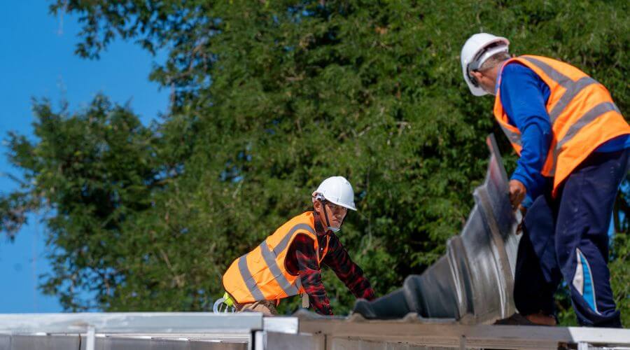 Professional residential roofers in Hoagland, IN